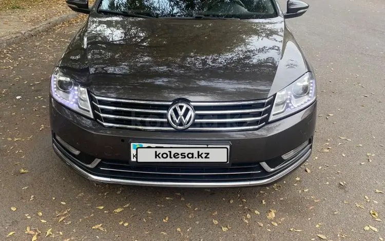 Volkswagen Passat 2014 года за 5 500 000 тг. в Алматы