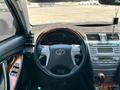 Toyota Camry 2008 года за 5 700 000 тг. в Жанаозен – фото 9