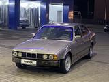 BMW 530 1990 года за 2 300 000 тг. в Алматы