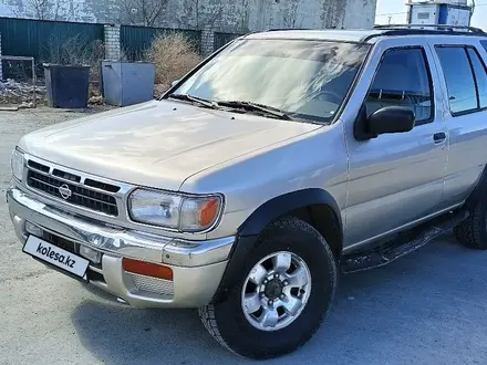 Nissan Pathfinder 1998 года за 2 600 000 тг. в Атырау