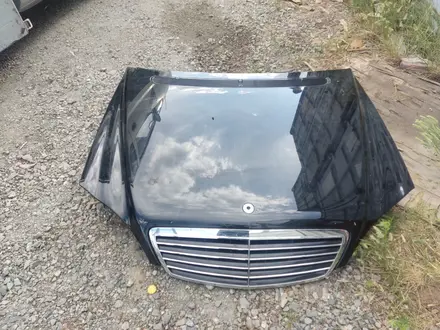 Капот Mercedes за 100 000 тг. в Костанай