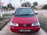 Volkswagen Sharan 1996 годаүшін1 800 000 тг. в Актобе