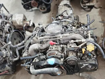Двигатель (ДВС қозғалтқыш) EJ25 на Subaru за 450 000 тг. в Алматы – фото 5