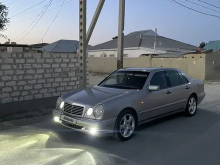 Mercedes-Benz E 280 1998 года за 3 000 000 тг. в Актау – фото 17