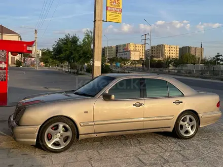 Mercedes-Benz E 280 1998 года за 3 000 000 тг. в Актау