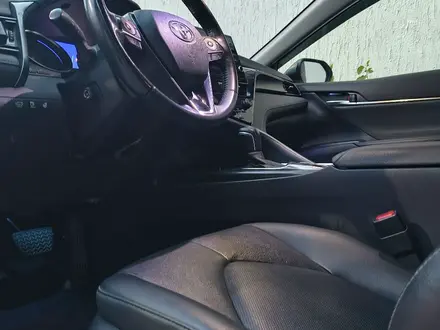 Toyota Camry 2023 года за 16 100 000 тг. в Алматы – фото 11