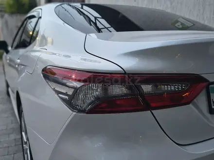 Toyota Camry 2023 года за 16 100 000 тг. в Алматы – фото 13
