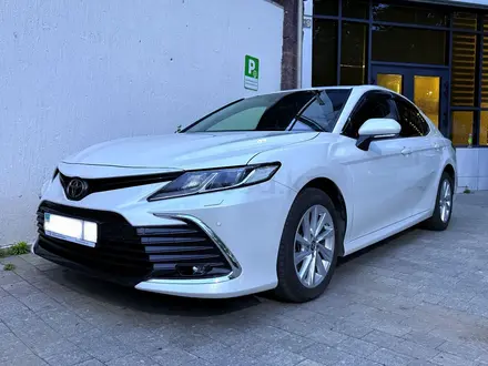 Toyota Camry 2023 года за 16 100 000 тг. в Алматы – фото 6
