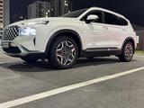 Hyundai Santa Fe 2021 года за 15 000 000 тг. в Жезказган – фото 2
