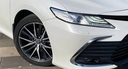 Toyota Camry 2021 года за 15 000 000 тг. в Алматы – фото 3