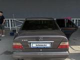 Mercedes-Benz E 320 1994 года за 2 700 000 тг. в Шымкент