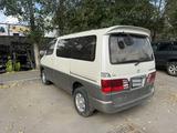 Toyota Grand Hiace 2001 года за 3 300 000 тг. в Алматы – фото 3