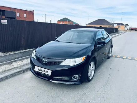 Toyota Camry 2013 года за 7 100 000 тг. в Актобе – фото 2