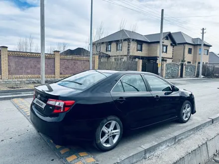 Toyota Camry 2013 года за 7 100 000 тг. в Актобе – фото 8