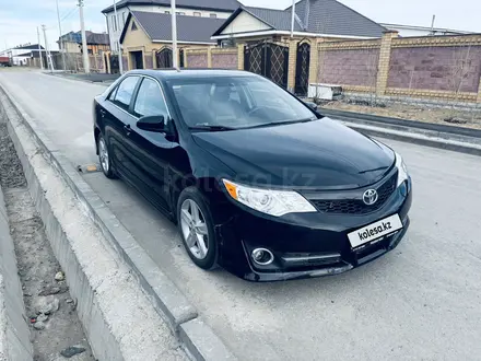 Toyota Camry 2013 года за 7 100 000 тг. в Актобе – фото 10