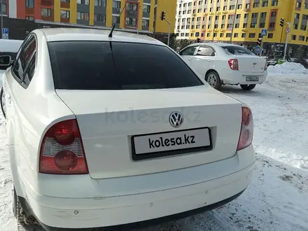 Volkswagen Passat 2002 года за 2 400 000 тг. в Астана – фото 3