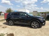 Nissan Rogue 2018 года за 6 800 000 тг. в Уральск – фото 3