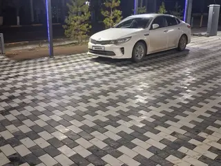 Kia K5, 2017
