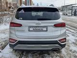 Hyundai Santa Fe 2018 года за 13 500 000 тг. в Астана – фото 4