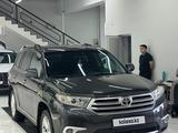 Toyota Highlander 2013 годаfor11 000 000 тг. в Кызылорда