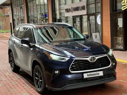 Toyota Highlander 2021 года за 23 700 000 тг. в Астана