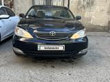 Toyota Camry 2004 года за 3 600 000 тг. в Семей