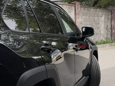Toyota RAV4 2025 года за 18 300 000 тг. в Алматы – фото 9