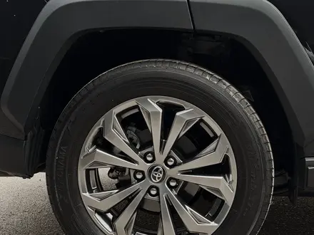 Toyota RAV4 2025 года за 18 300 000 тг. в Алматы – фото 11
