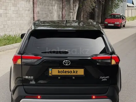 Toyota RAV4 2025 года за 18 300 000 тг. в Алматы – фото 2