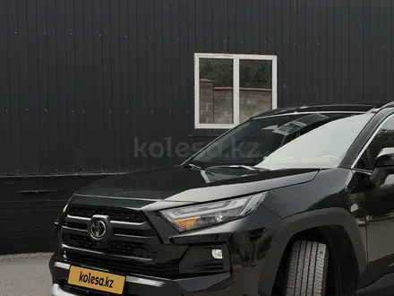 Toyota RAV4 2025 года за 18 300 000 тг. в Алматы – фото 5
