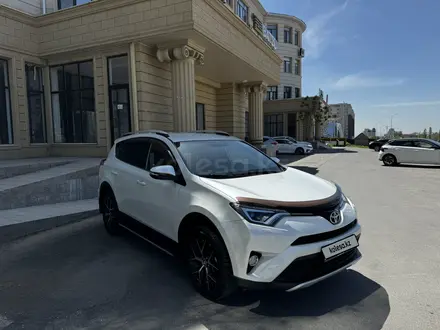 Toyota RAV4 2019 года за 14 800 000 тг. в Шымкент