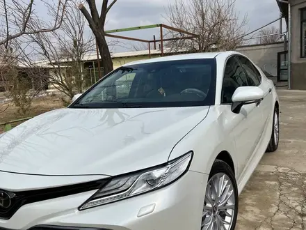 Toyota Camry 2020 года за 18 900 000 тг. в Туркестан – фото 30