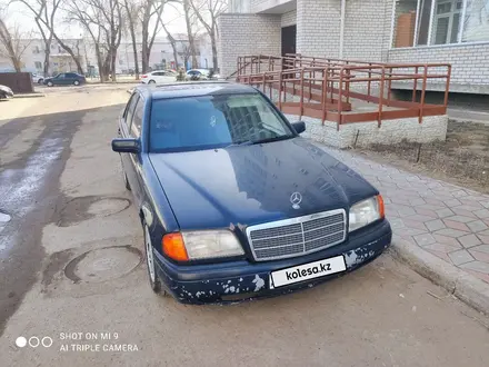 Mercedes-Benz C 180 1993 года за 1 750 000 тг. в Павлодар – фото 4