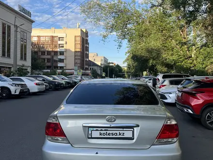 Toyota Camry 2002 года за 4 100 000 тг. в Алматы – фото 2