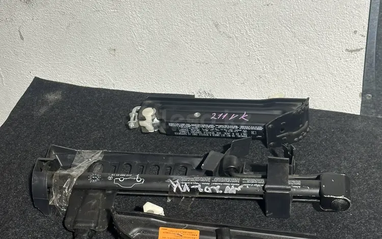 Оригинальный домкрат Mercedes w210 w202 w211 за 10 000 тг. в Караганда