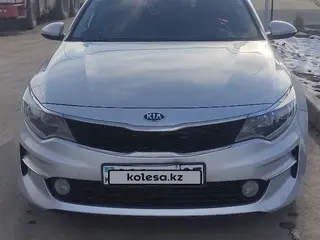 Kia K5, 2016