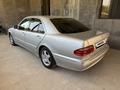 Mercedes-Benz E 240 2001 года за 5 000 000 тг. в Шымкент – фото 4