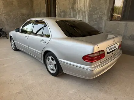 Mercedes-Benz E 240 2001 года за 5 000 000 тг. в Шымкент – фото 4