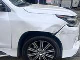 Крыло переднее правое на LEXUS LX 570 2016г. В. за 71 280 тг. в Алматы – фото 2