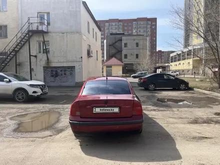 Volkswagen Passat 1997 года за 650 000 тг. в Астана – фото 5