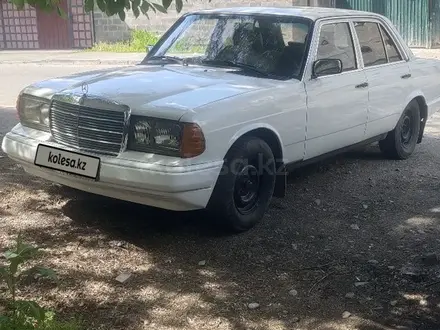 Mercedes-Benz E 200 1984 года за 2 500 000 тг. в Алматы – фото 5