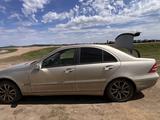 Mercedes-Benz C 180 2001 года за 2 000 000 тг. в Кокшетау – фото 3