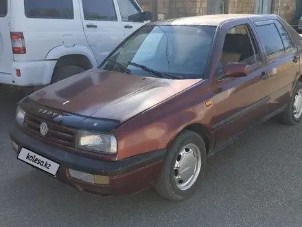 Volkswagen Vento 1993 года за 900 000 тг. в Сатпаев – фото 2