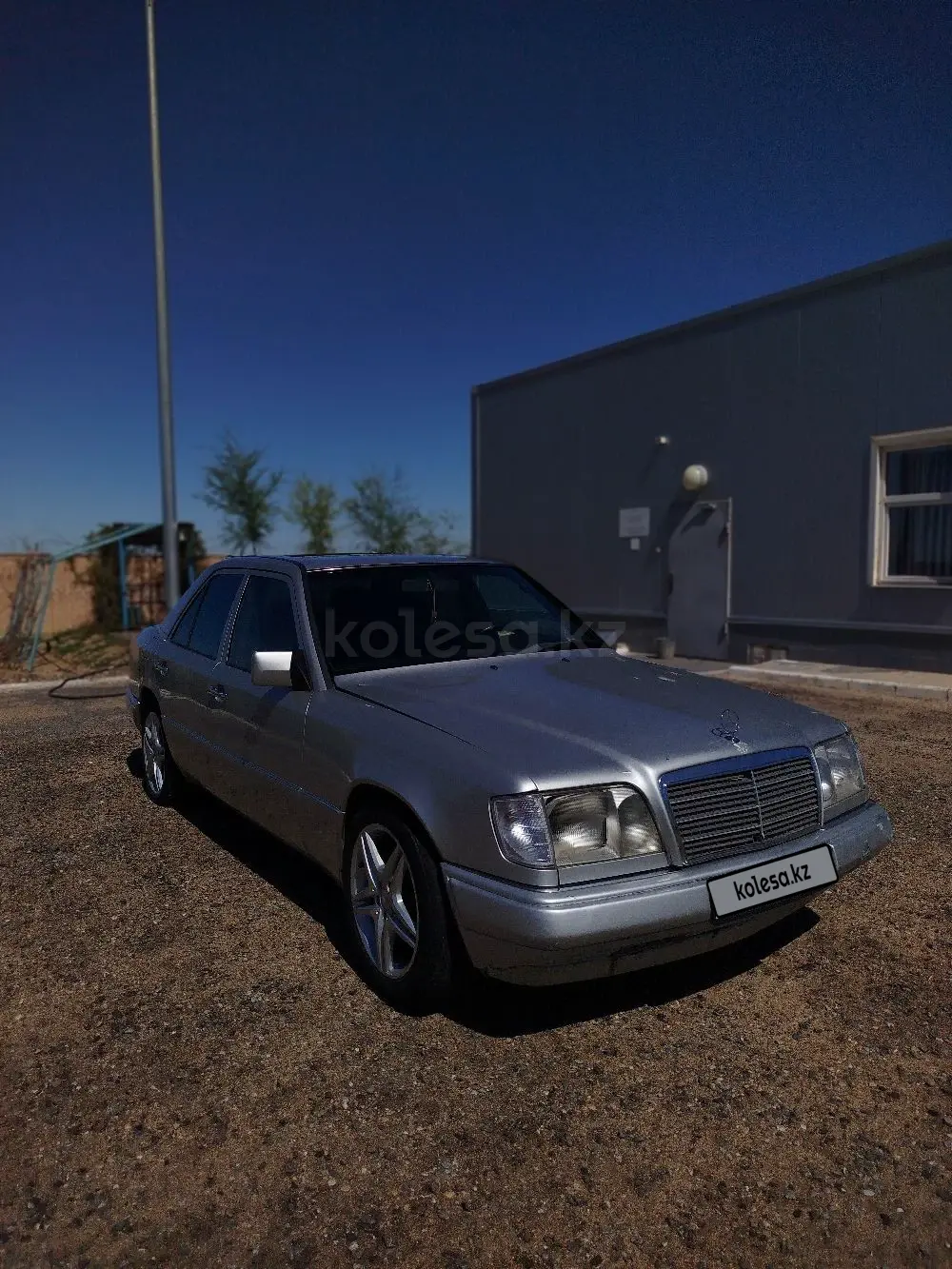 Mercedes-Benz E-Class, 1991