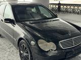 Mercedes-Benz C 200 2004 года за 4 000 000 тг. в Астана