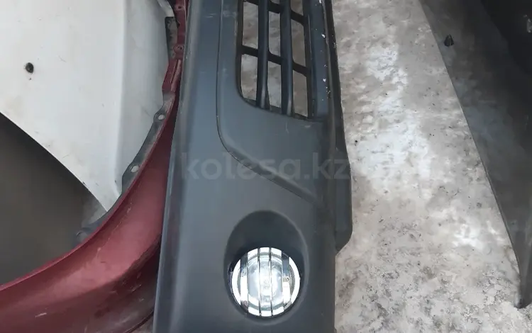 Передний бампер в сборе с туманками на Honda CR-V первого поколения рестай.үшін70 000 тг. в Алматы