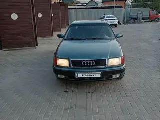 Audi 100