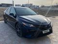 Toyota Camry 2019 годаfor9 800 000 тг. в Жанаозен