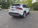 Toyota RAV4 2020 года за 14 800 000 тг. в Караганда – фото 3