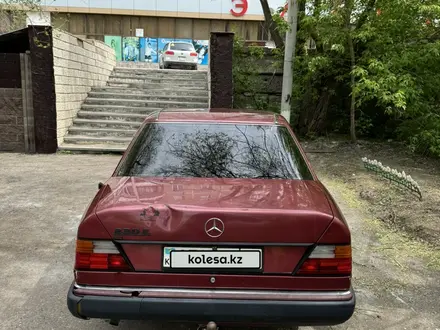 Mercedes-Benz E 230 1992 года за 920 000 тг. в Темиртау – фото 5